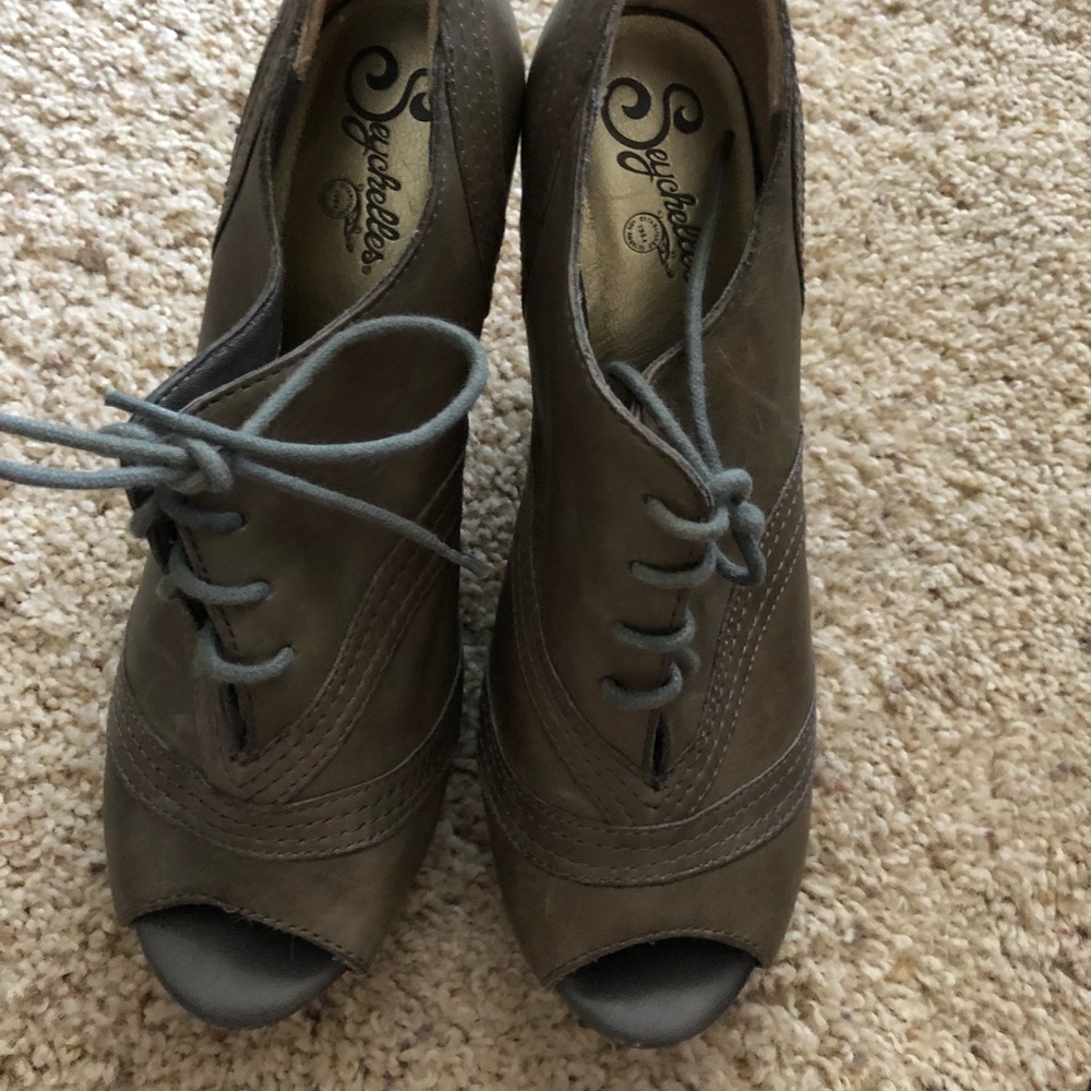 Seychelles peep toe wedge bootie